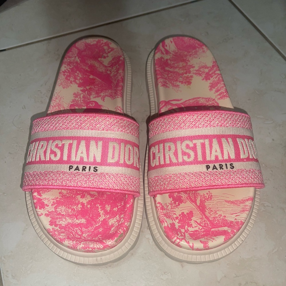 Christin Dior platform slide